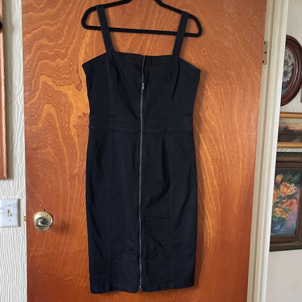 BOLD elements zip dress